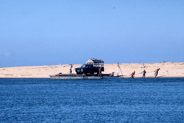 Traversée pharaonique pour taxi-brousse